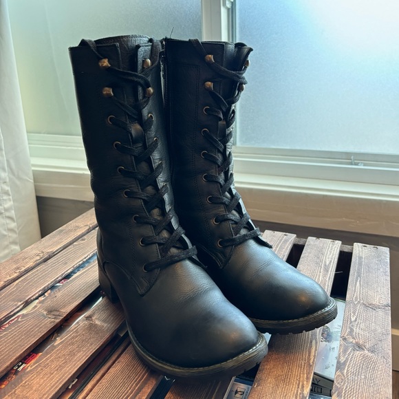 Women’s BUENO Leather Combat Boots - Picture 2 of 10